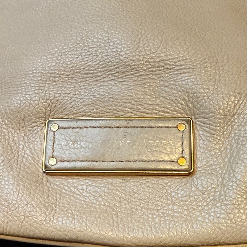 Marc Jacobs Cream Hobo Bag - Picture 2 of 8